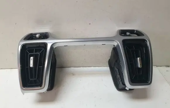 KIA Sorento Dash center air vent grill 84740P2100FMH