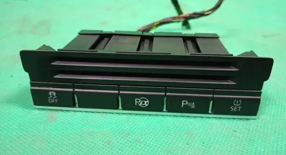 Volkswagen Tiguan A set of switches 5N1927132AJ