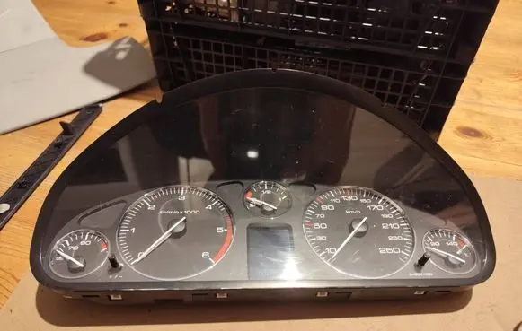 Peugeot 407 Speedometer (instrument cluster) 9646283280 364769km