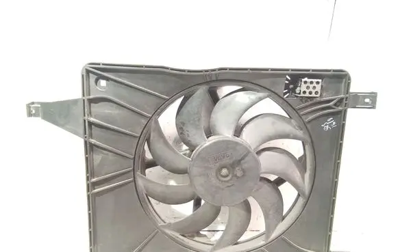 Nissan Qashqai+2 Electric radiator cooling fan