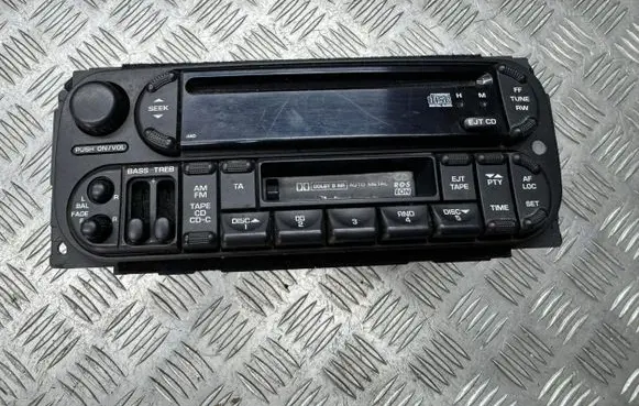 Chrysler Voyager Radio/CD/DVD/GPS head unit P05064385AF TCAAA038331831