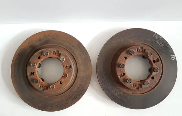 Mitsubishi Pajero Sport I Front brake disc MB699716