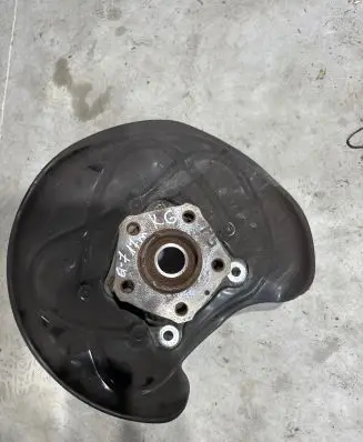 Audi Q7 4M Rear wheel hub 4M0505431