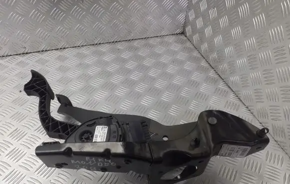 Ford Mondeo MK IV Pedal assembly 7C9N2D094NB