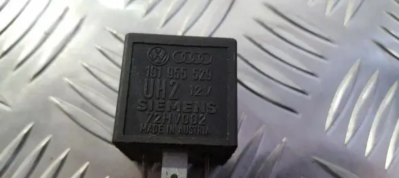 Volkswagen Golf II Other relay 191955529 72HV002