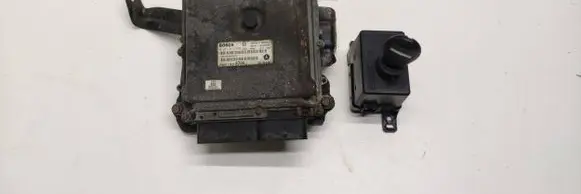 Chrysler Grand Voyager V Engine ECU kit and lock set P05187070aj
