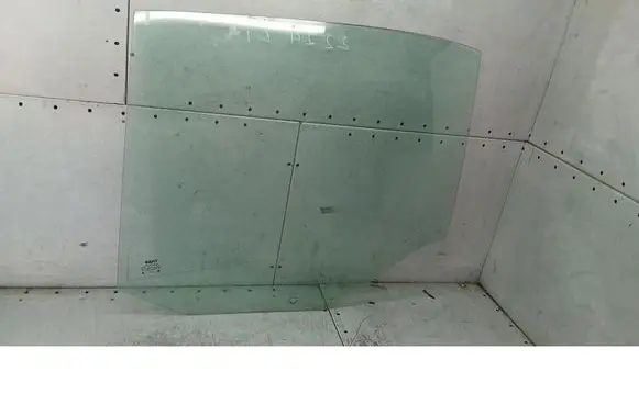 Seat Toledo II (1M) Rear door window glass 