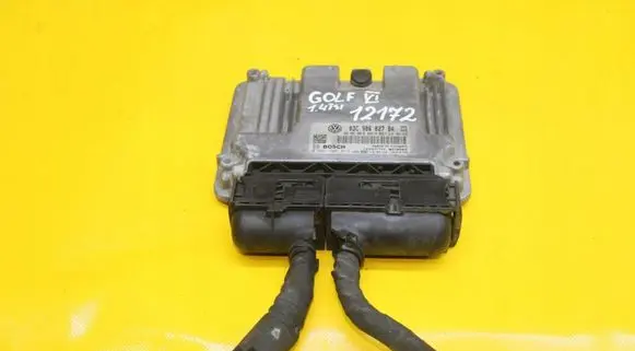 Volkswagen Golf VI Engine control unit/module ECU 0261S05812