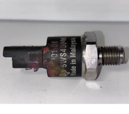 Peugeot 307 Fuel pressure sensor 5WS40006