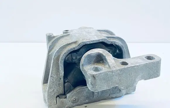 Volkswagen Golf Plus Engine mount bracket 1K0199262AL