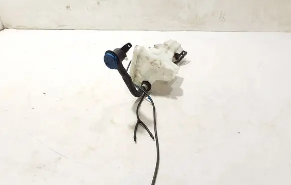 Volvo XC60 Windshield washer fluid reservoir/tank 32229764
