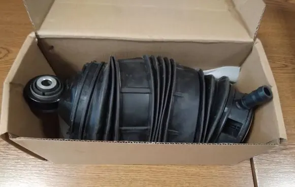 Mercedes-Benz E AMG W211 Rear air suspension bag/shock absorber 13102309