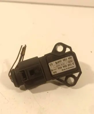 Volkswagen Touran I Air pressure sensor 038906051C 06061D02 0281002401