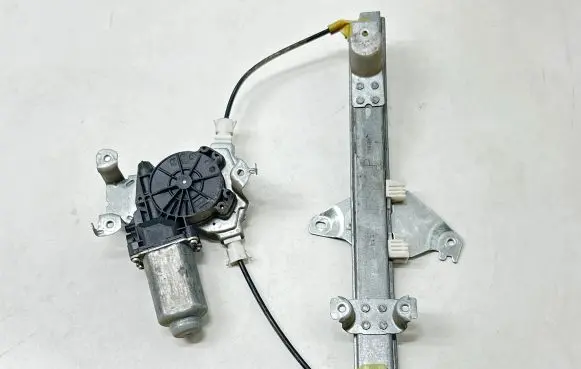 Nissan Qashqai Rear door window regulator with motor 402191A 051046 24041305