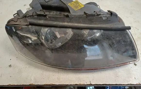 Audi A3 S3 8P Headlight/headlamp 8P0941004C