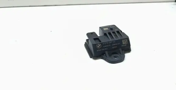 BMW X3 F25 Glow plug pre-heat relay 8570087 0522120103