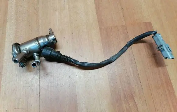 Renault Megane IV AdBlue injector 208995377R J315401886 A2C39941900
