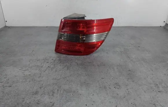 Mercedes-Benz B W245 Rear/tail lights A1698202664