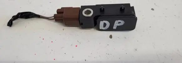 Ford Mondeo Mk III Airbag deployment crash/impact sensor 1S7T14B342AF T2ST00E9E298