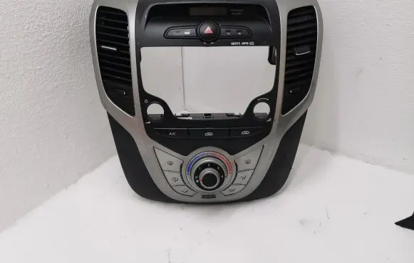 Hyundai ix20 Climate control unit
