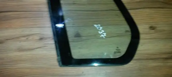 Mitsubishi Space Star Rear side window