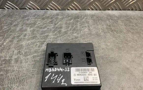 Mercedes-Benz E W211 Central body control module A2115456632