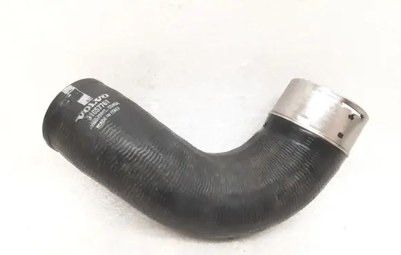 Volvo XC90 Intercooler hose/pipe 31657761