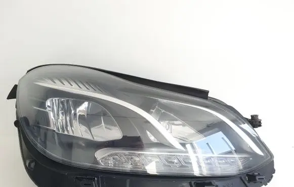 Mercedes-Benz E W212 Headlight/headlamp 18299502