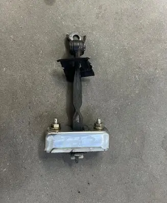 Toyota Land Cruiser (J100) Front door lower hinge 