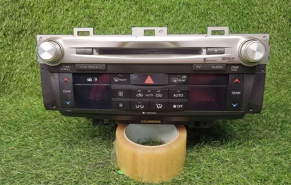 Radio/CD/DVD/GPS head unit