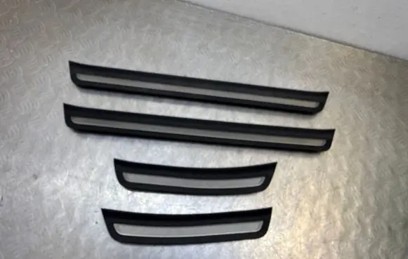 KIA Stinger sill trim set (inner) 85873J5100