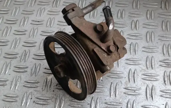 Hyundai Terracan Power steering pump Ysdj08