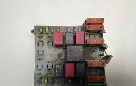 Peugeot Boxer Fuse box set 1349944080