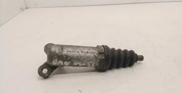 Clutch slave cylinder