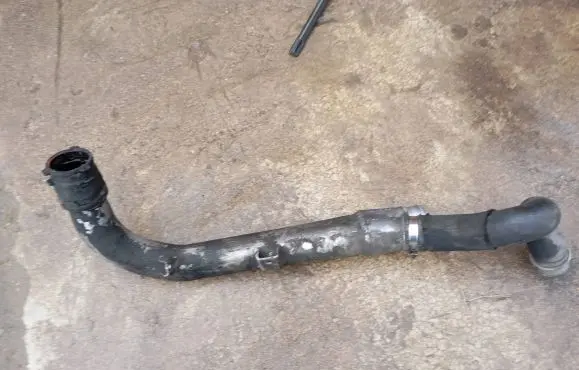 Audi Q7 4L Intercooler hose/pipe 7L6145945C