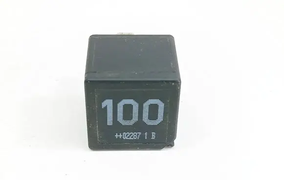 Volkswagen Golf IV Other relay 7M0951253A 95VW10K705CA