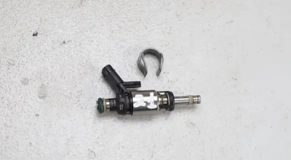Volkswagen Atlas Cross Sport Fuel injector 06A906036Q 0261500792 06L906A