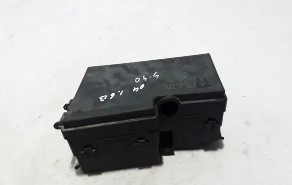 Volvo S40 Fuse module 8686040