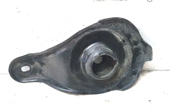 Toyota Avensis T270 Front upper strut mount