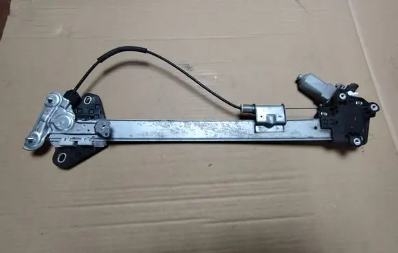 Honda Accord Front door window regulator with motor
