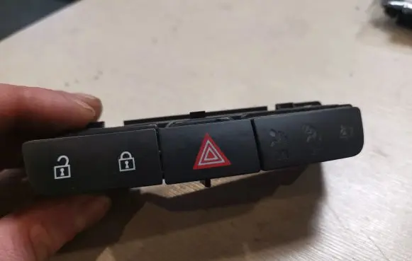 Opel Insignia A A set of switches 13324594