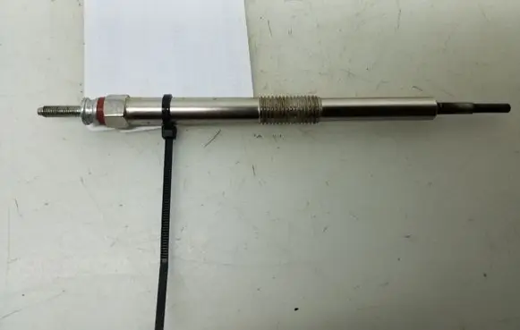 Toyota Auris 150 Glow plug 1985033020