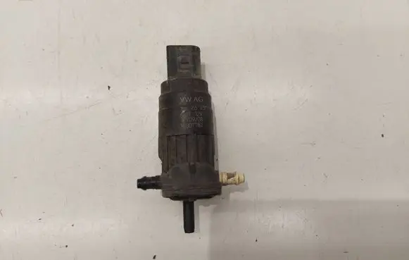 Volkswagen Golf V Windscreen/windshield washer pump 1K6955651 14007782