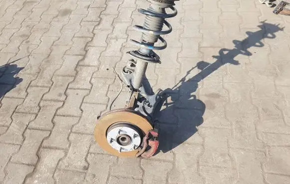 Hyundai i30 Front wheel hub spindle knuckle