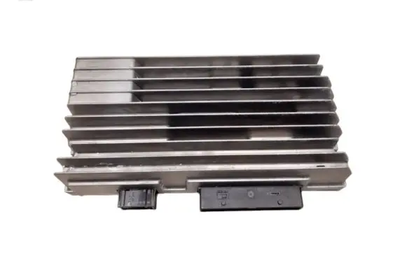 Audi A5 8T 8F Sound amplifier 8T0035223AJ 8T0035223AP