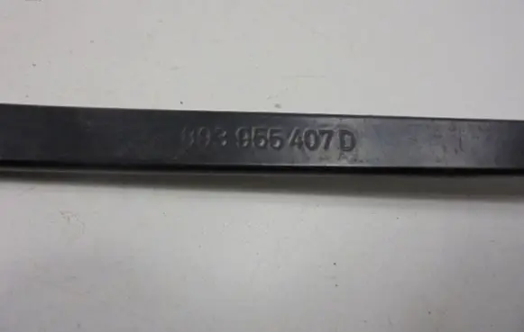Audi 80 90 S2 B4 Front wiper blade arm 893955407D