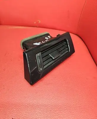 BMW 5 E60 E61 Dashboard air vent grill cover trim 911220201 05762001