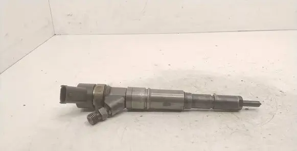 BMW 5 E39 Fuel injector 2354093 0445110029