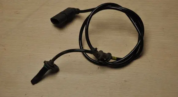 Mercedes-Benz C W205 ABS wheel speed sensor 0265009315