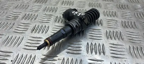 Audi A3 S3 8P Fuel injector